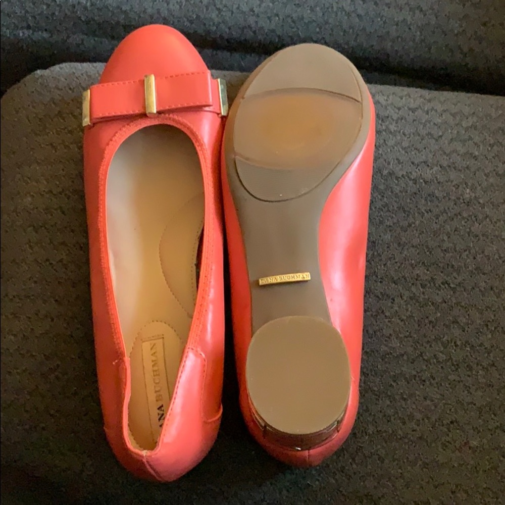 Coral Dana Buchanan dress shoes